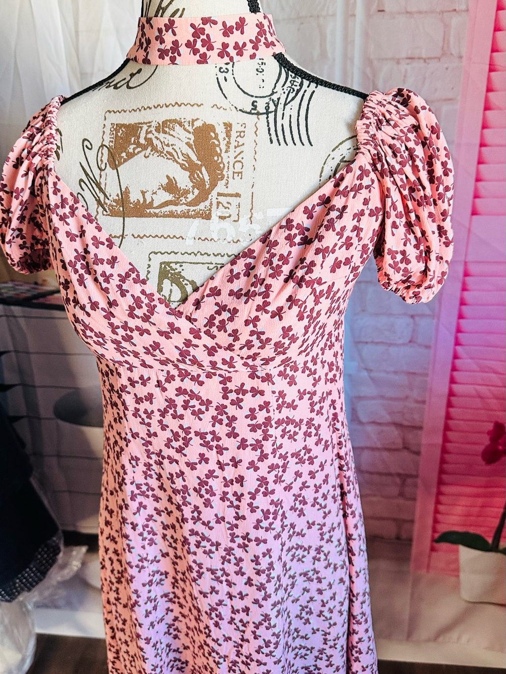 Alexis Pink Floral Print Midi Dress - Picture 3 of 8